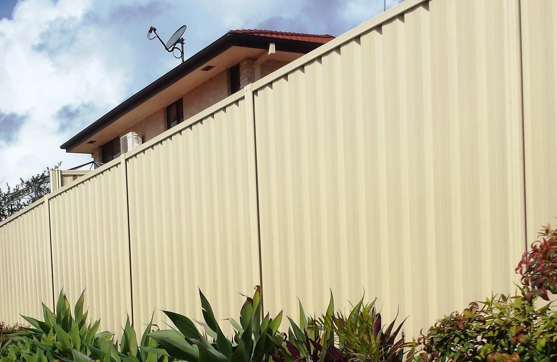 Traditional style fence in Summershade